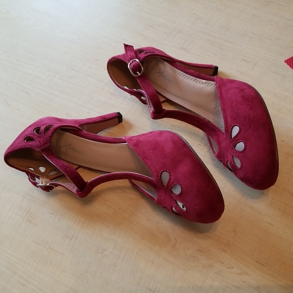 Shoe - Picture 4 of 5